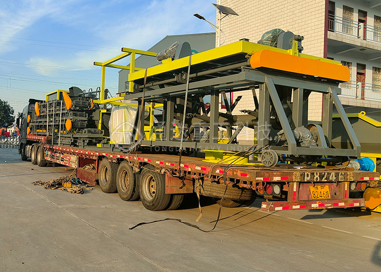 ���ݼS���������a���ЙC���Ј�ǰ����ô�ӣ�